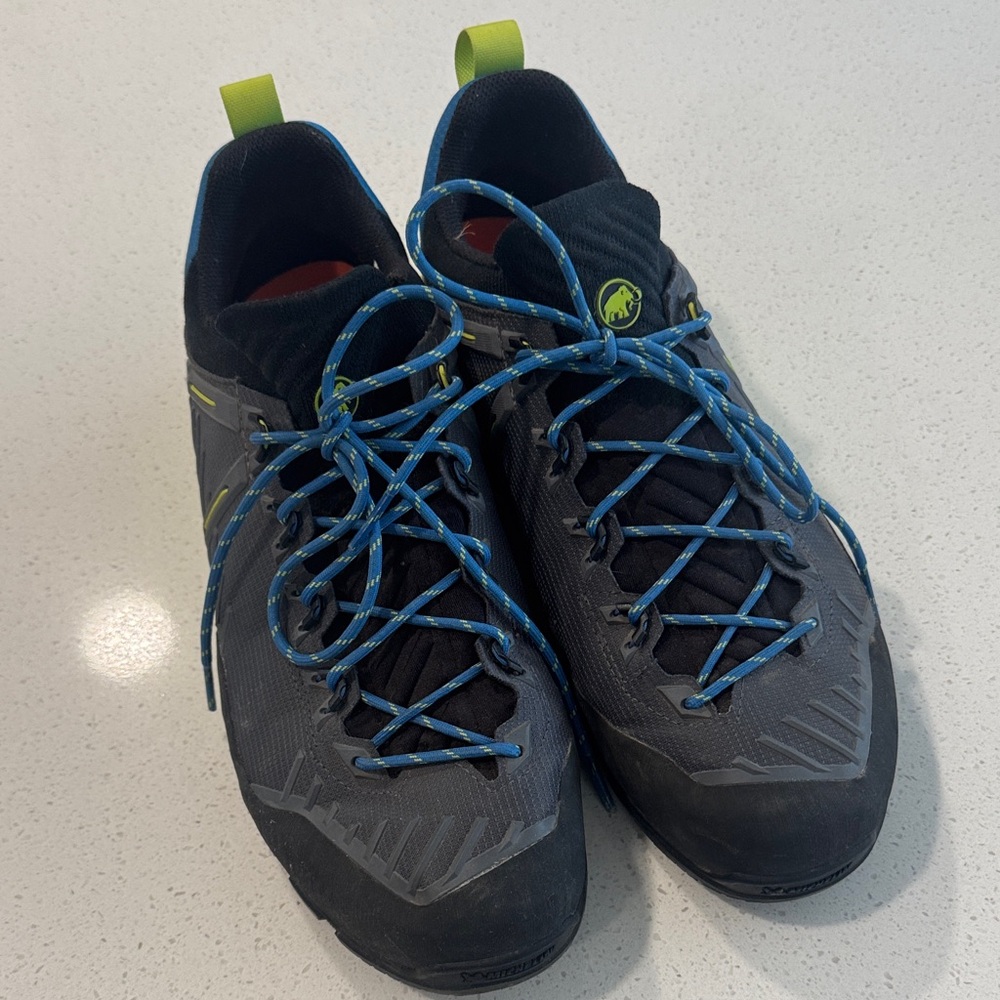 Mammut Hiking and Aproach Shoes Worn on One Hike. Great Tread.